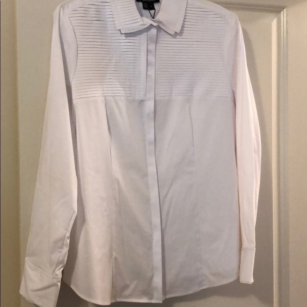 White blouse with mini pleats detail
